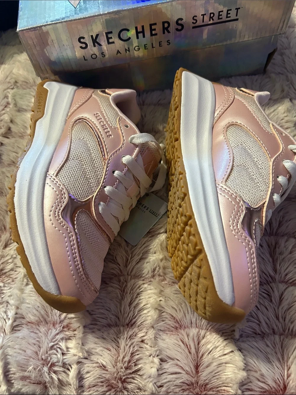 Skechers Kids  Pink Metallic Lace-Up Sneakers size 12 new